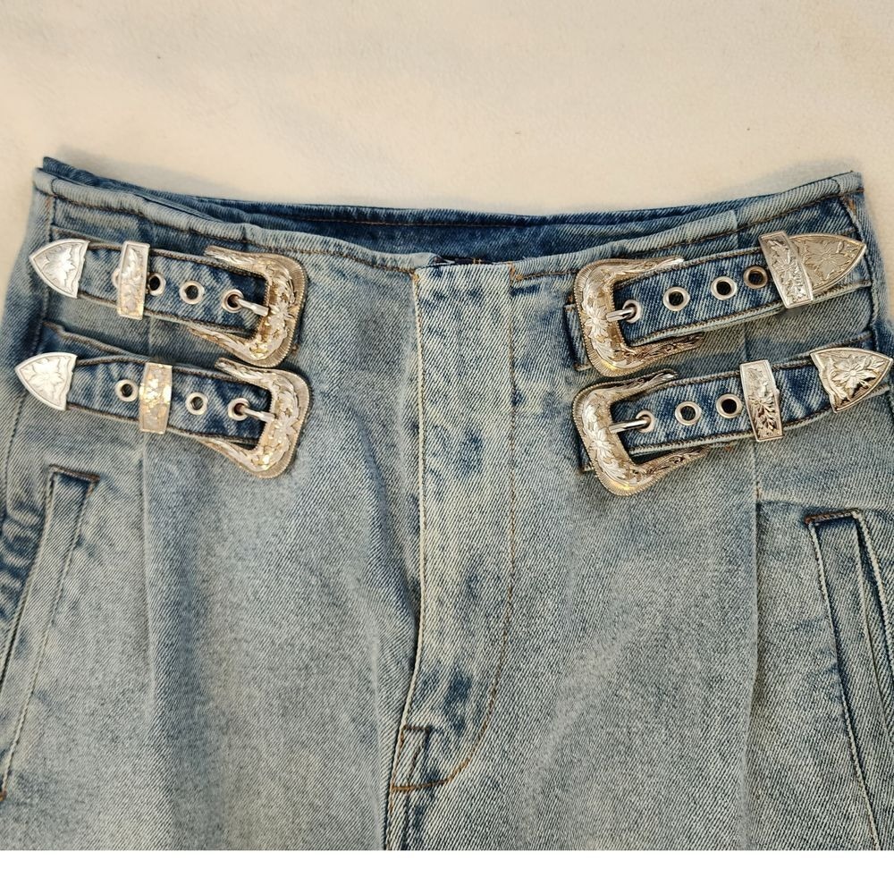 Nicole Lynel Western Buckle Jeans High Rise Mom Jeans Vintage Light Wash Denim - Picture 2 of 10